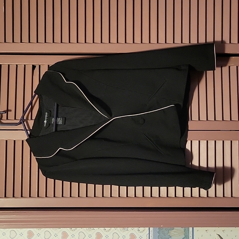 Charcoal/pink blazer